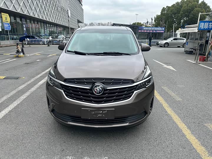 Фото 2 - Buick GL8 ES