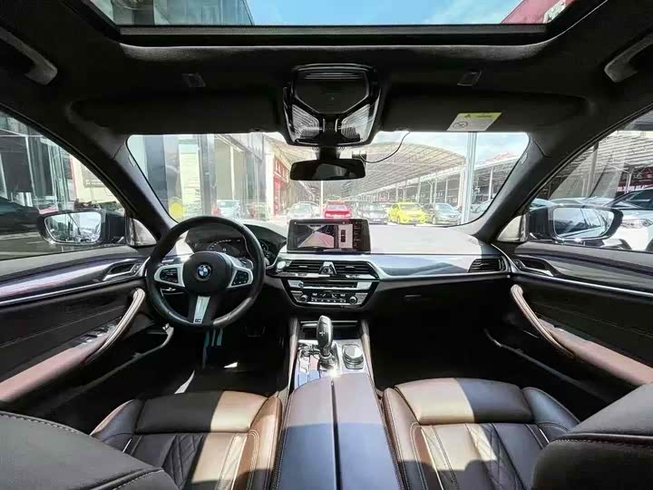 Фото 8 - BMW 5 Series