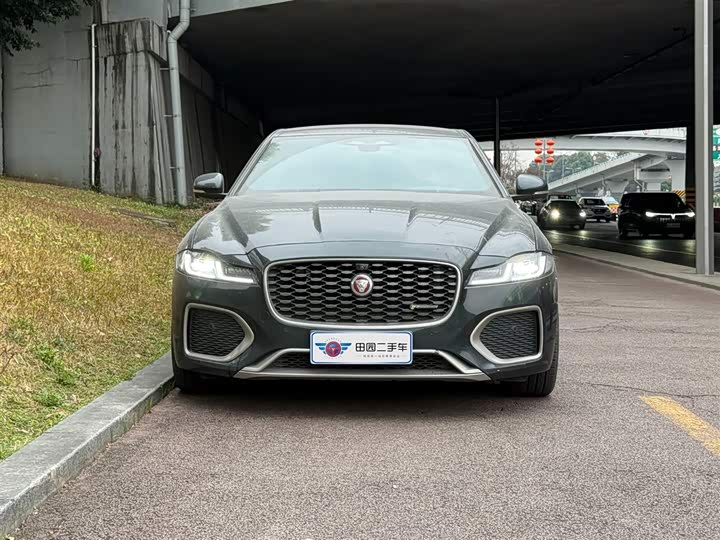 Фото 2 - Jaguar XF L