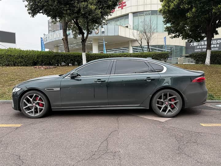 Фото 3 - Jaguar XF L