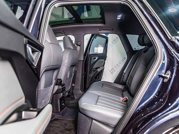 Фото 8 - Audi Q4 e-tron