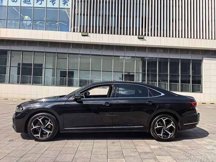 Фото 4 - Volkswagen Passat