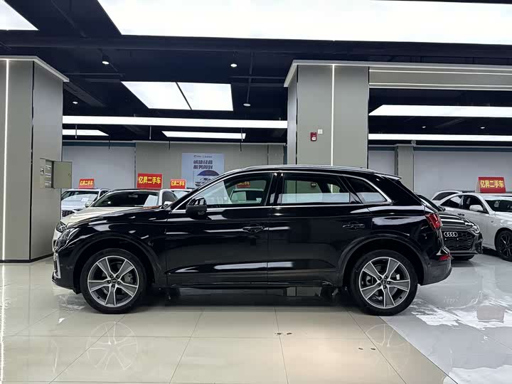 Фото 3 - Audi Q5L
