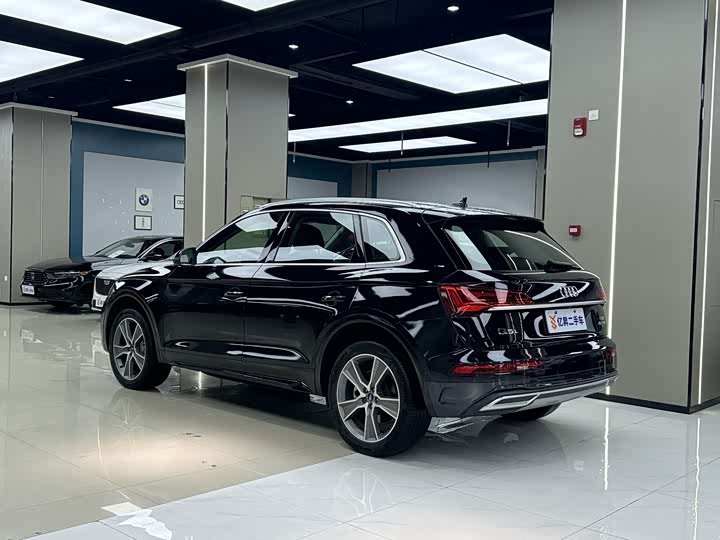 Фото 4 - Audi Q5L