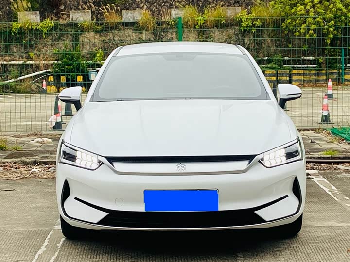 Фото 3 - BYD Qin Plus