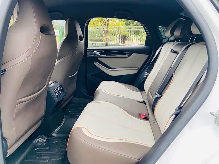 Фото 9 - BYD Qin Plus