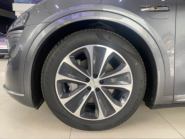 Фото 5 - Luxeed R7