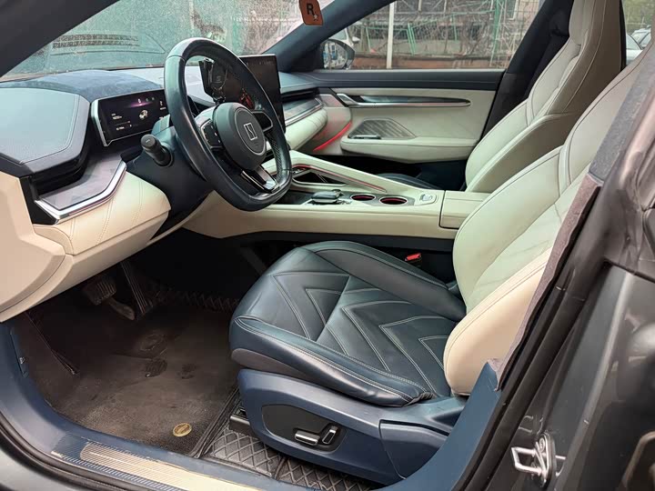 Фото 2 - Zeekr 001