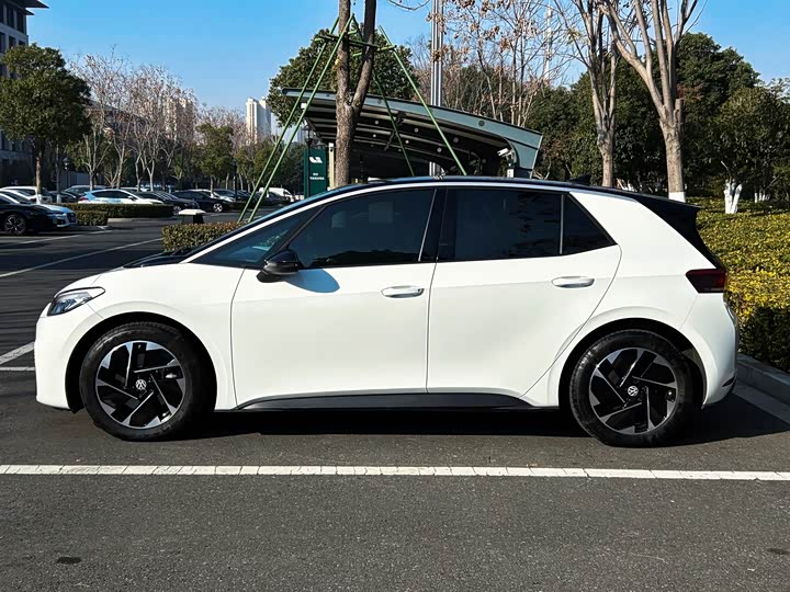 Photo 4 - Volkswagen ID.3