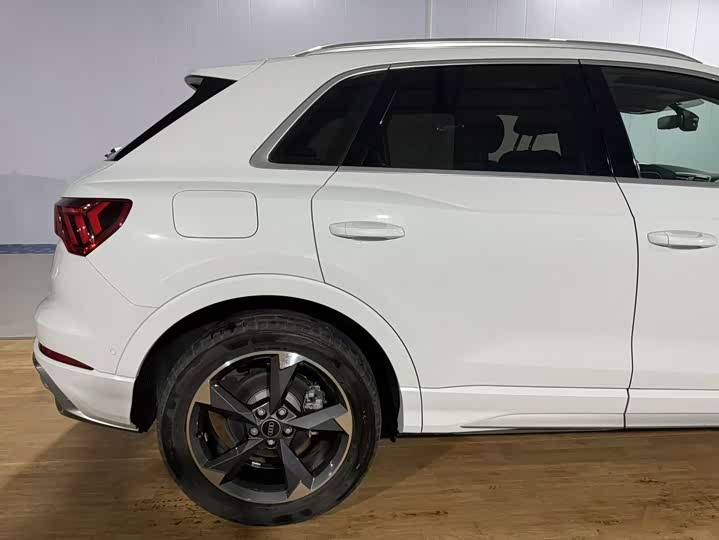 Фото 3 - Audi Q3