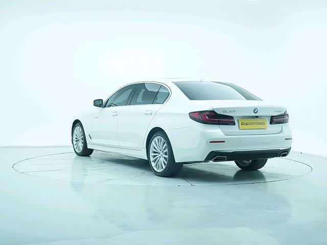 Фото 2 - BMW 5 Series