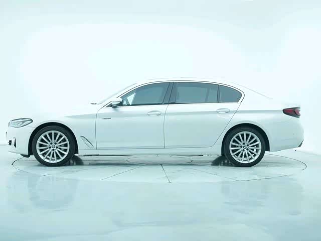 Фото 3 - BMW 5 Series