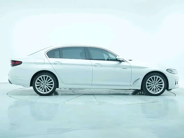 Фото 6 - BMW 5 Series