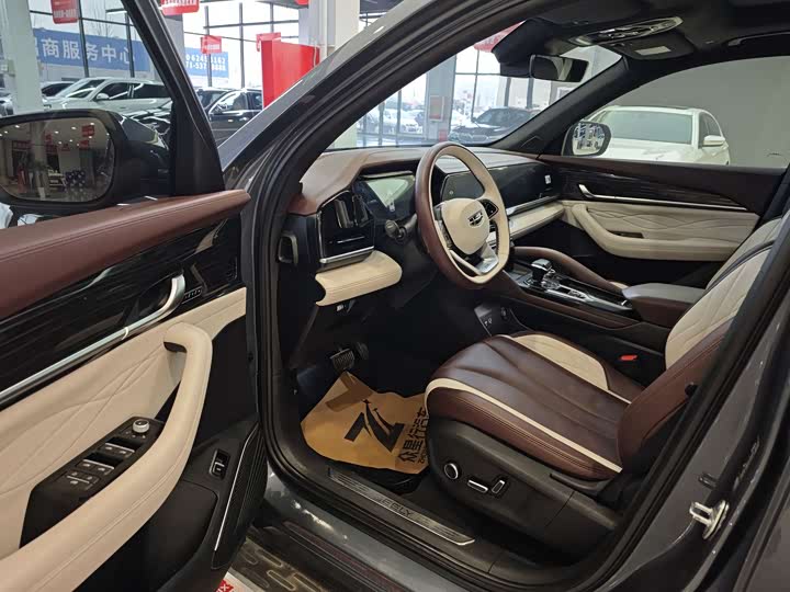 Фото 4 - Geely Monjaro