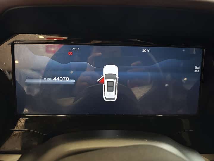 Фото 6 - Geely Monjaro