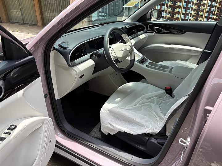 Фото 2 - Geely Galaxy Geome