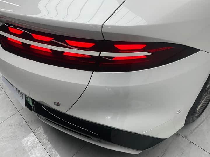 Фото 6 - Denza Z9