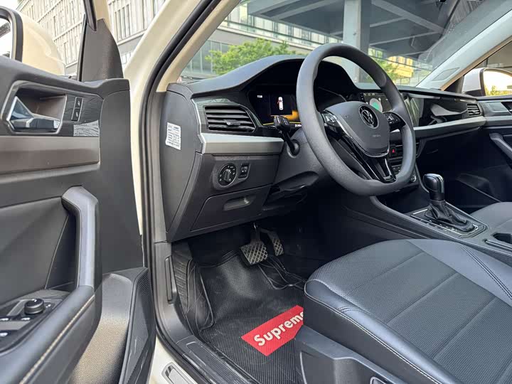 Фото 5 - Volkswagen Lavida