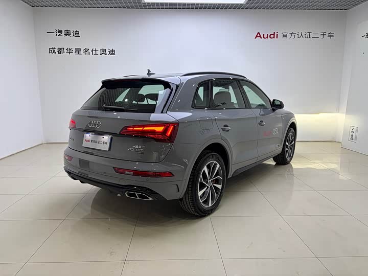 Фото 5 - Audi Q5L