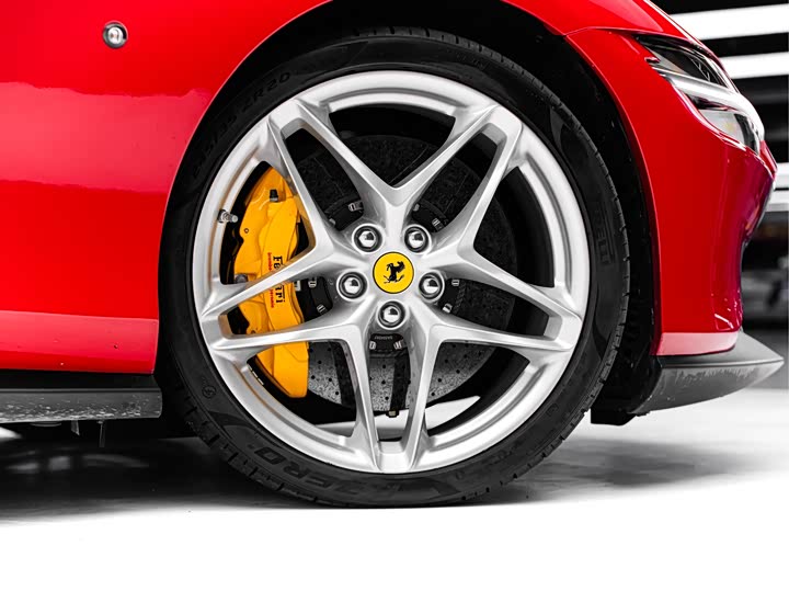 Photo 9 - Ferrari Roma