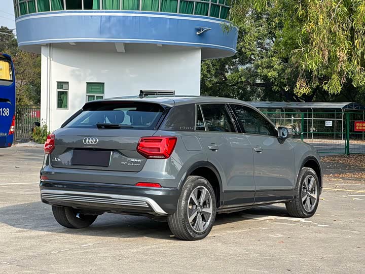 Фото 6 - Audi Q2L e-tron
