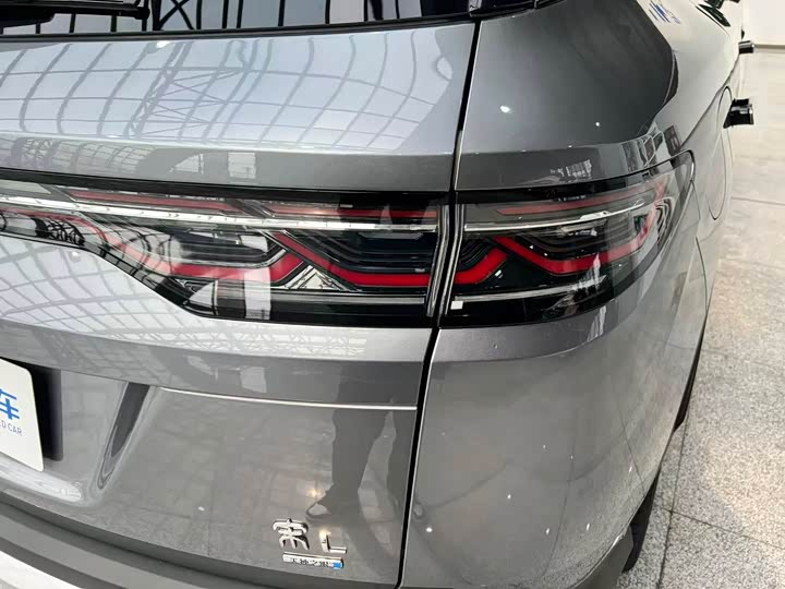 Фото 9 - BYD Song L DM-i Hybrid