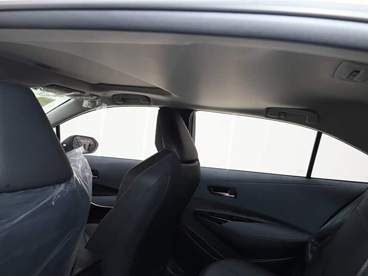 Фото 5 - Toyota Corolla