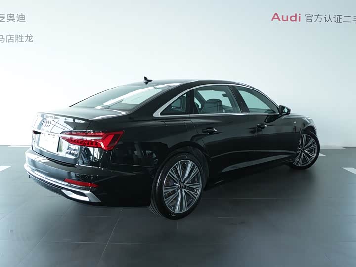 Фото 4 - Audi A6L