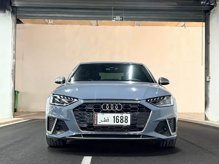 Фото 2 - Audi A4L