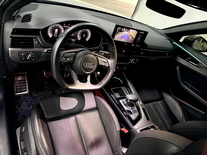 Фото 6 - Audi A4L