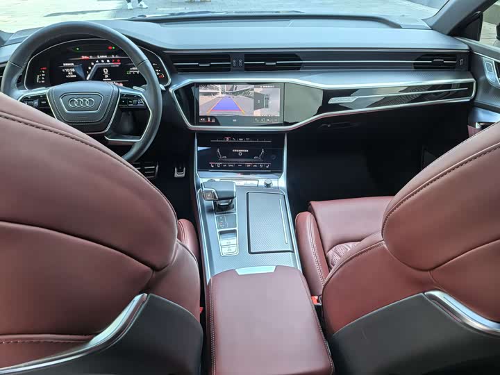 Фото 7 - Audi A7L