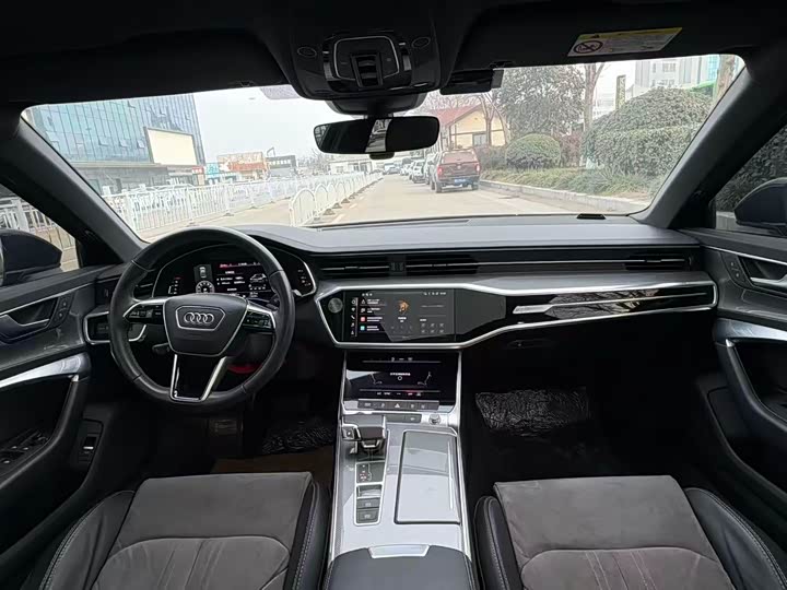 Фото 5 - Audi A6L