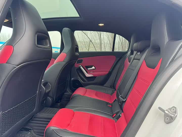 Фото 4 - Mercedes-Benz A-Class AMG