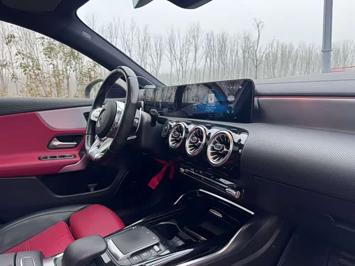 Фото 7 - Mercedes-Benz A-Class AMG