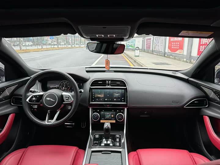 Фото 5 - Jaguar XE L