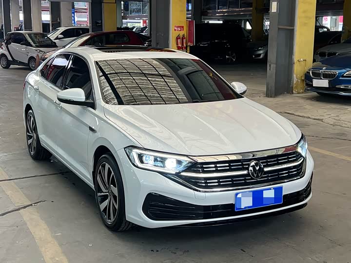 Фото 3 - Volkswagen Sagitar L