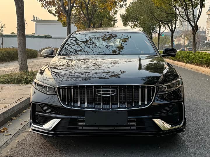 Фото 2 - Geely Preface