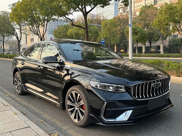 Фото 3 - Geely Preface