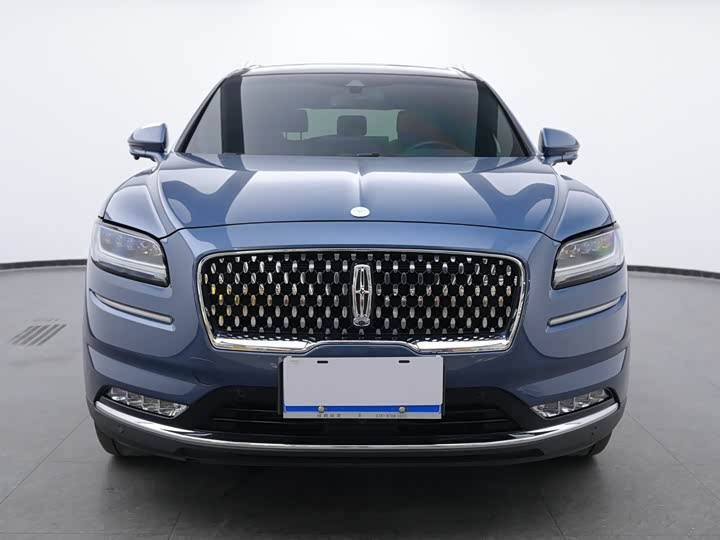 Photo 2 - Lincoln Nautilus