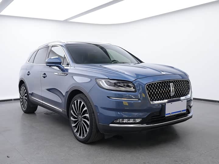 Photo 3 - Lincoln Nautilus