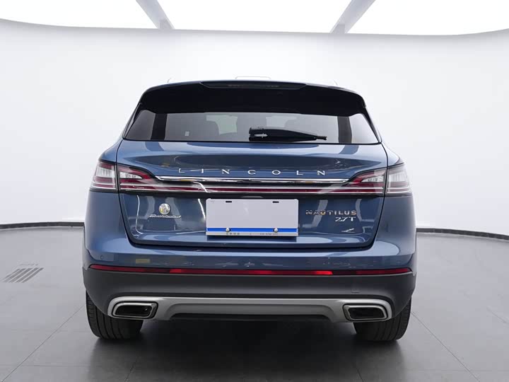 Photo 5 - Lincoln Nautilus