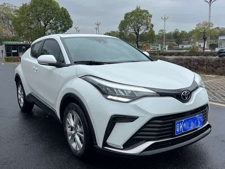 Фото 2 - Toyota Izoa