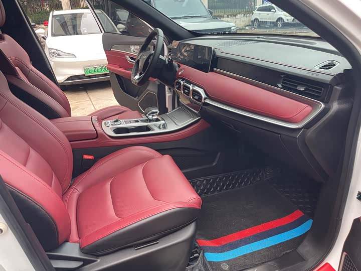 Photo 9 - Jetour X70 Plus