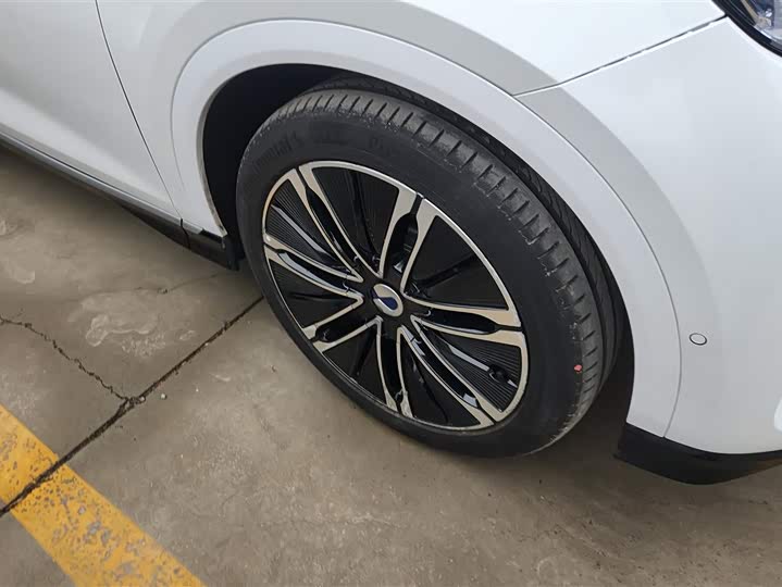 Фото 6 - Denza N7