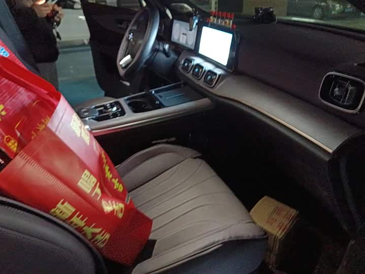 Фото 8 - Chery Tiggo 9