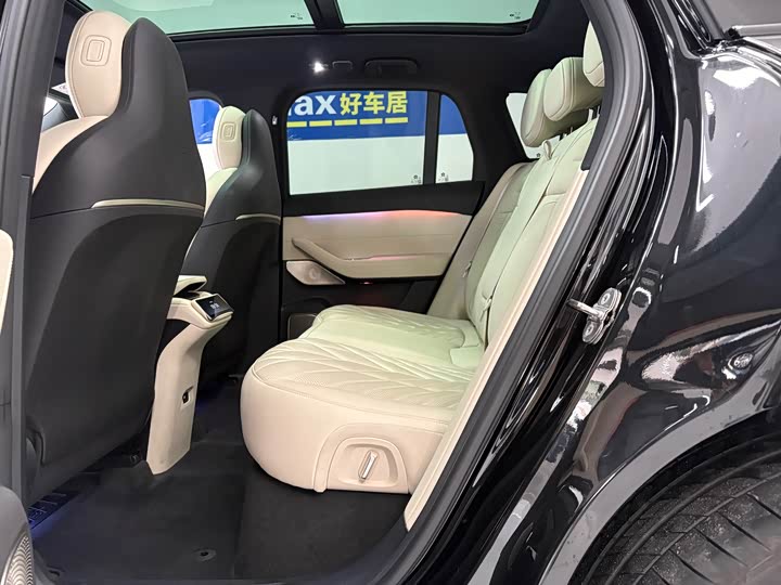 Фото 8 - Nio ES6