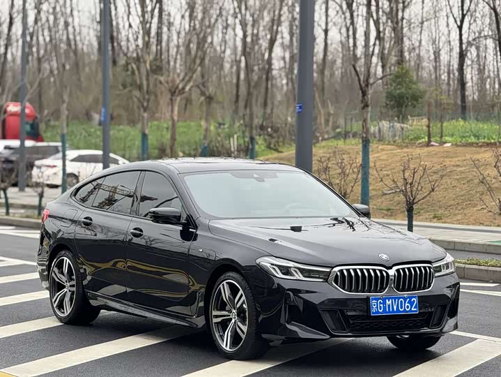 Photo 2 - BMW 6 Series GT