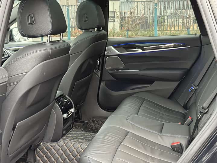 Photo 5 - BMW 6 Series GT