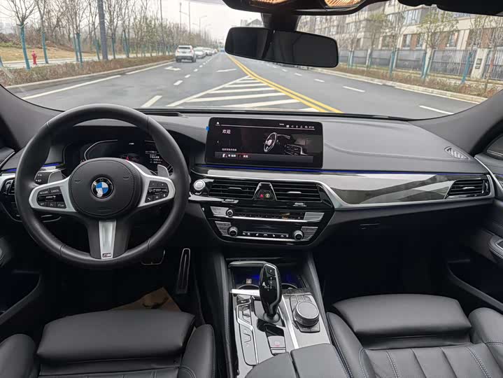 Photo 6 - BMW 6 Series GT