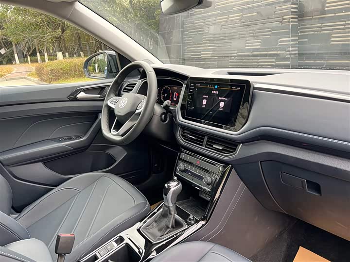 Фото 8 - Volkswagen Tharu